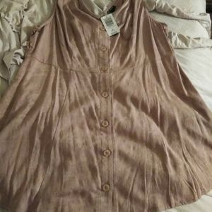 Cute tan floral design torrid shirt